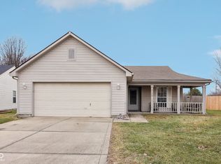 2152 Mugo Pine Ct, Greenwood, IN 46143