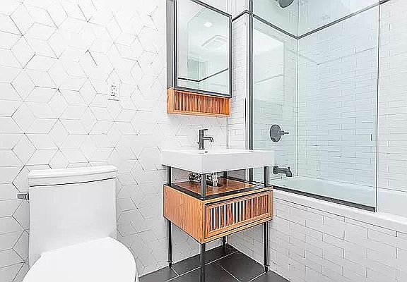 3rd image of 115 Stanwix St #1521