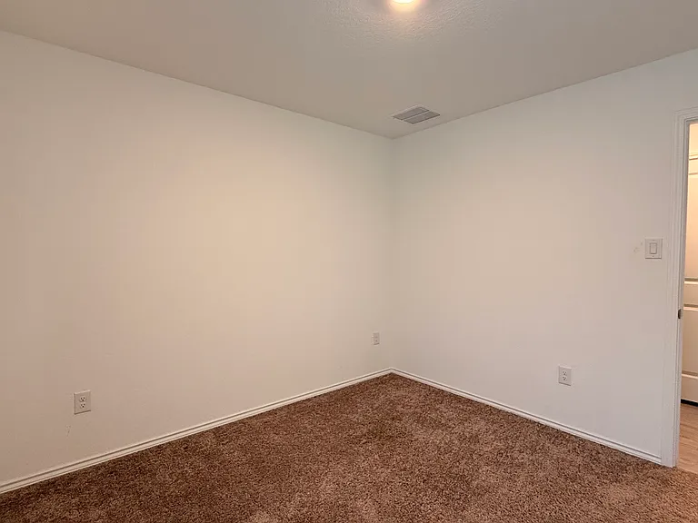 7707 Chancery Gate — Photo 10