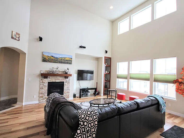 687 Fossil Bed Cir — Photo 3