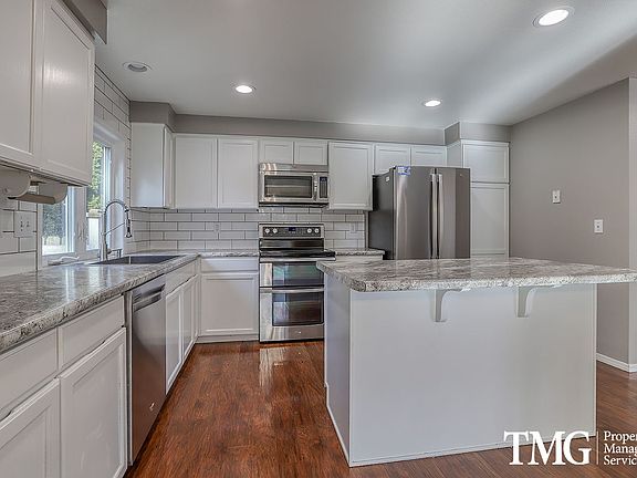 2nd image of 16903 SE 28th St