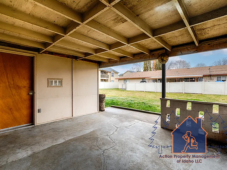 1013 W Willow Ave — Photo 24