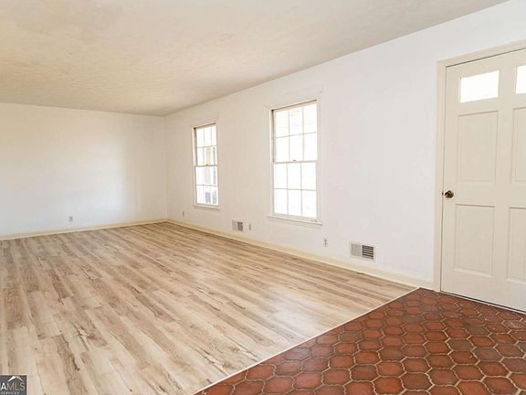 5th image of 1310 Moores Ford Rd