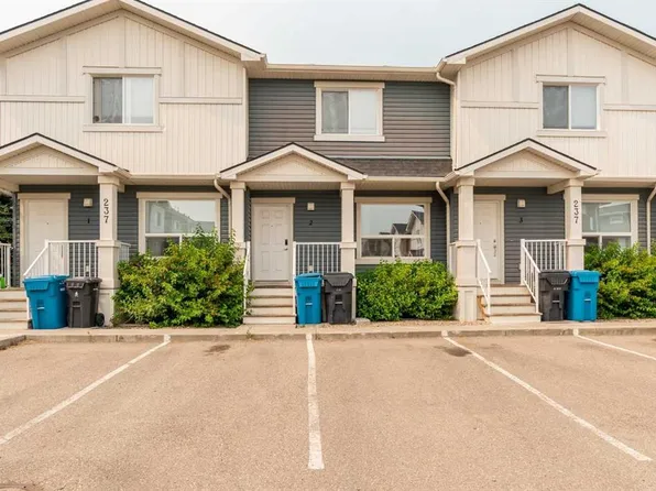 237 S Silkstone Rd W #2, Lethbridge, AB T1J 4J9