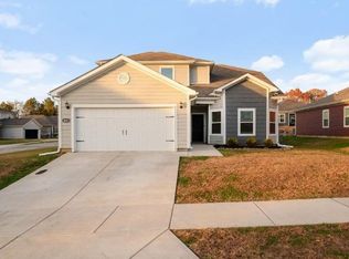 2801 Buzz St, Columbia, TN 38401