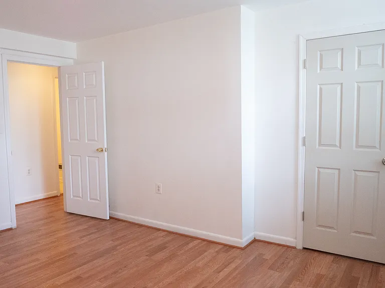 2300 18th St NE #2300 — Photo 31