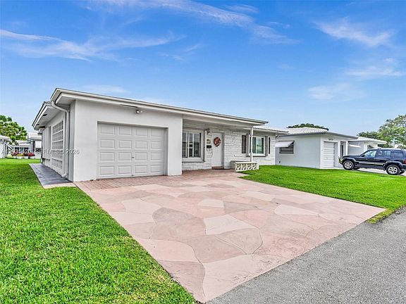 3rd image of 8511 NW 59th Ct