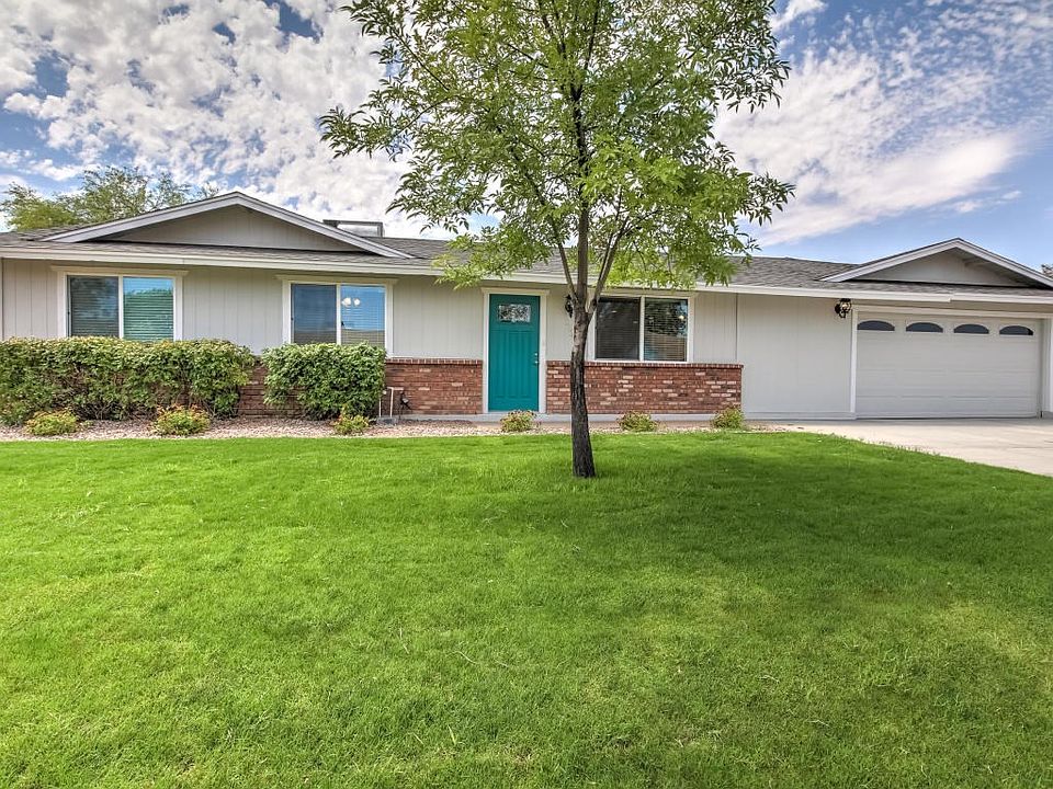 2641 E Juanita Ave-1