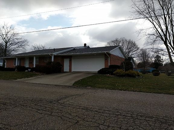 3rd image of 140 Glenview Ave
