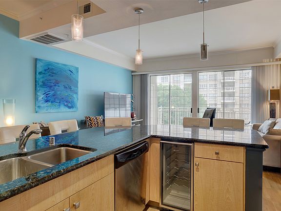 5th image of 3225 Turtle Creek Blvd APT 243