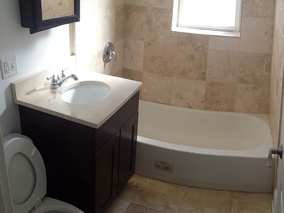 4th image of 1511 W Albion Ave #2