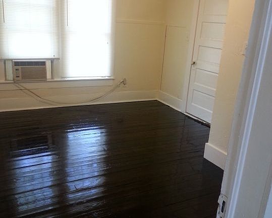 Middle Bedroom