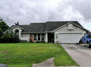 386 SE Thornhill Dr, Port Saint Lucie, FL 34983
