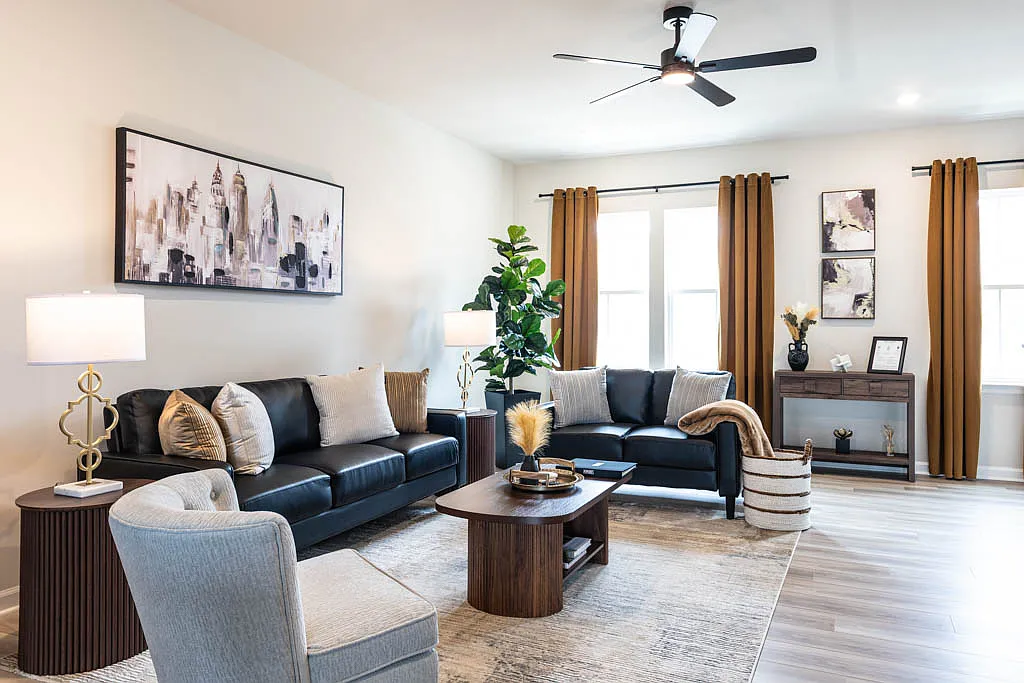 3 bed, 1760 sqft, $3,500 — Photo 3