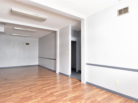 5th image of 6960 Market St Ste 110