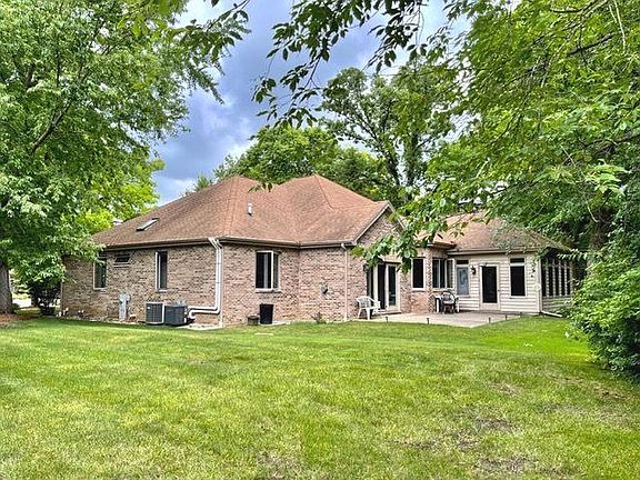 2nd image of 702 Wood Creek Dr