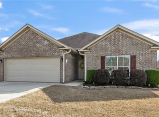 12688 Leatha Cir, Northport, AL 35475