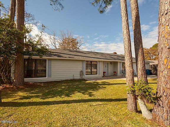 3rd image of 1534 Windhaven Dr E