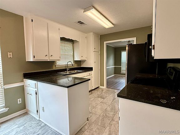2nd image of 5733 Neely Ln