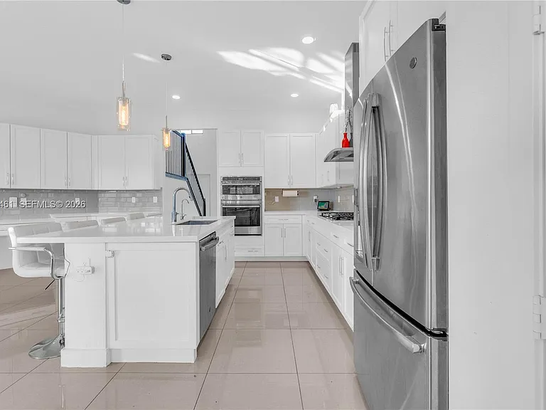 10890 Shore St — Photo 9