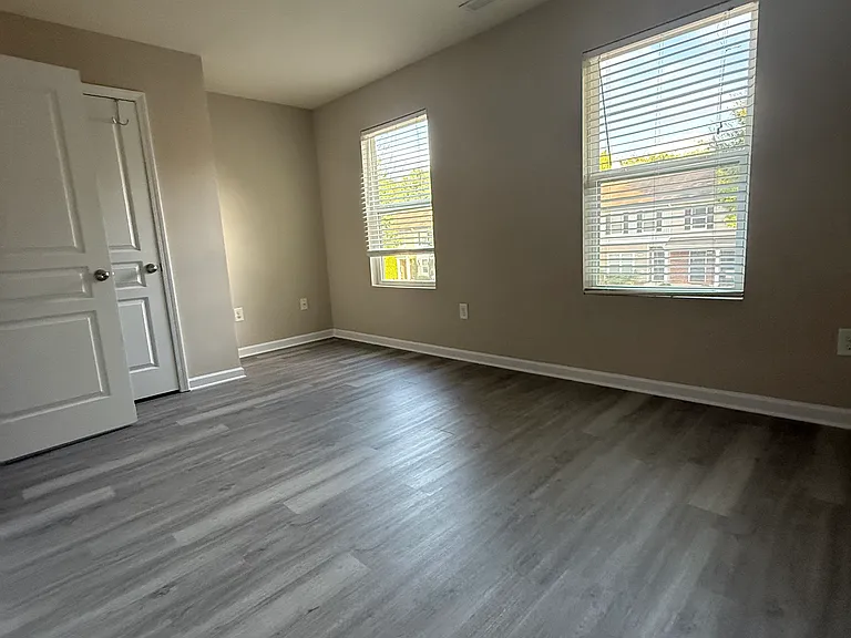 2916 Berkeley Springs Pl — Photo 11