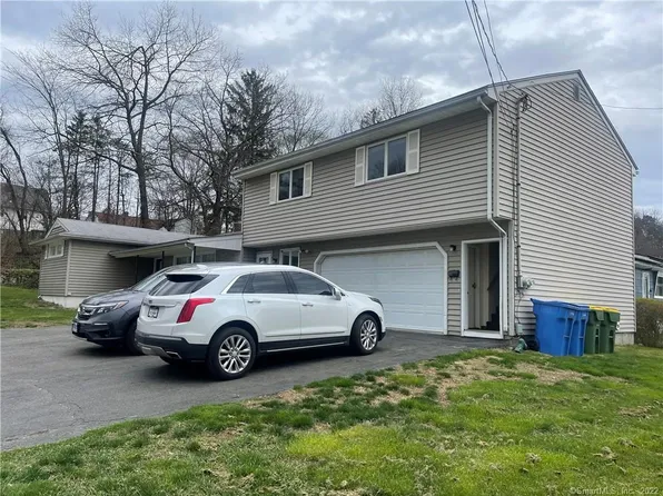 21 Lampson St, Waterbury, CT 06705