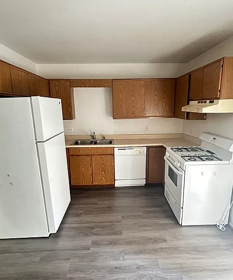 2951 Englewood Ave SE — Photo 4