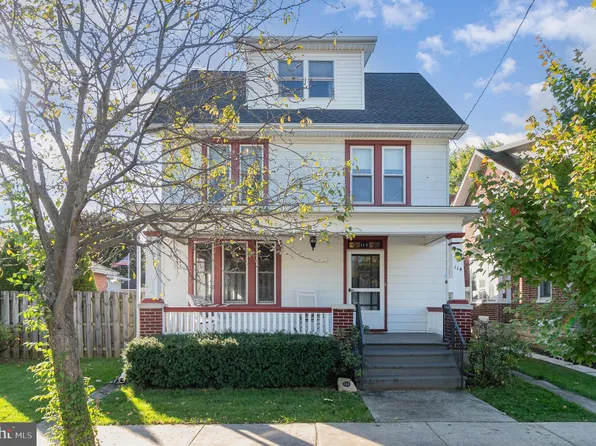 114 E Simpson St, Mechanicsburg, PA 17055