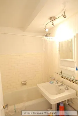 Rented by Steven Corcoran Real Estate | media 9