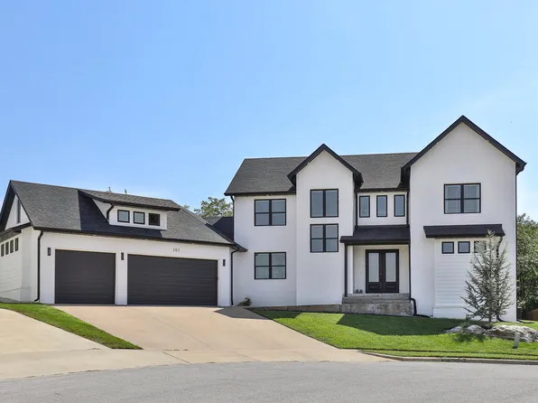 201 N Blarney Court, Nixa, MO 65714