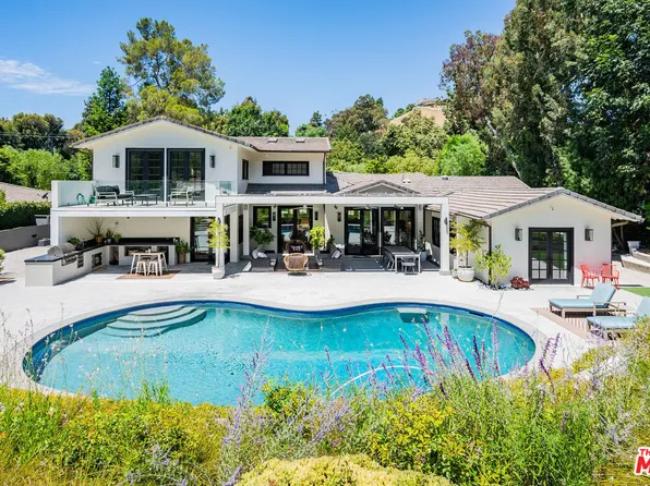 5460 Round Meadow Rd, Hidden Hills, CA 91302