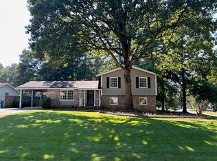 9109 Greenwood Dr, Jonesboro, GA 30238