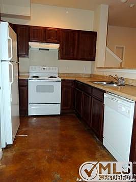 4th image of 7819 Kingsbury Wood Unit 2