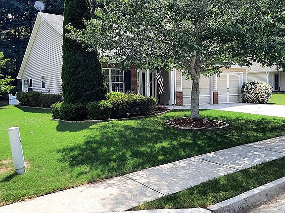 3rd image of 284 Briarcrest Dr