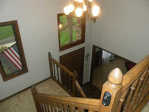 4th image of 502 Hickory Dr