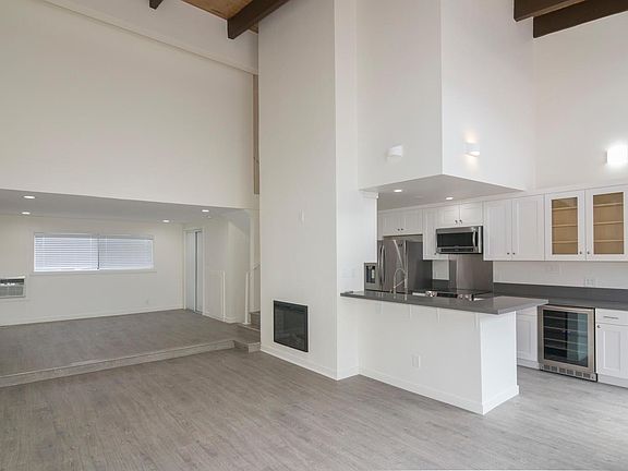 3rd image of 11826 Kiowa Ave APT 202