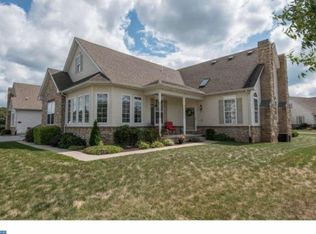 1064 Bordeaux Ln, Pennsburg, PA 18073