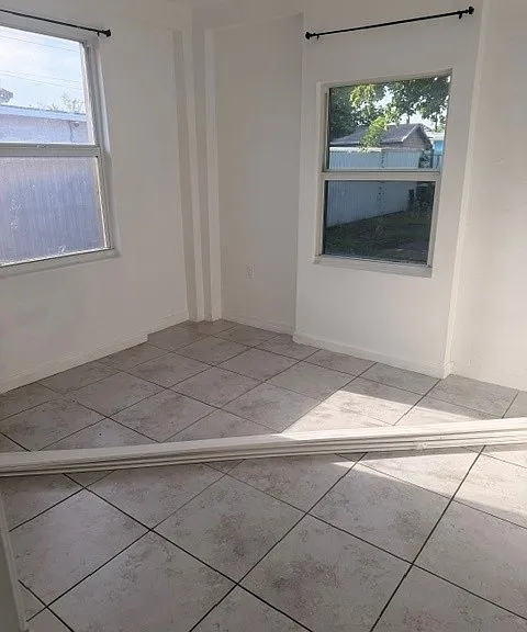 3020 NW 66th St — Photo 7