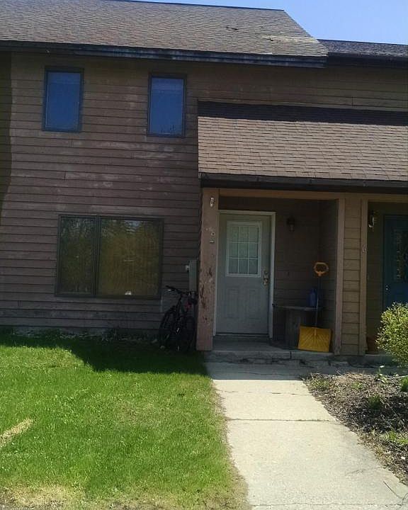 1st image of 8 Eichen St