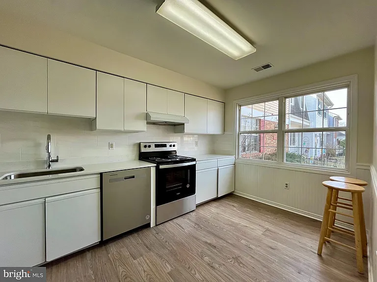8421 McKenzie Cir — Photo 6