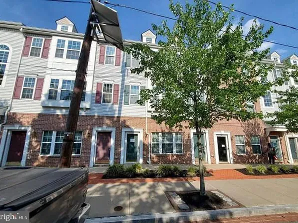 1038 Lamberton St, Trenton, NJ 08611