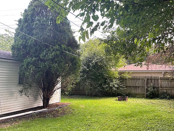 3rd image of 1129 W Windemere Ave