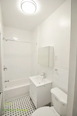 Rented by Bohemia Realty Group | media 7