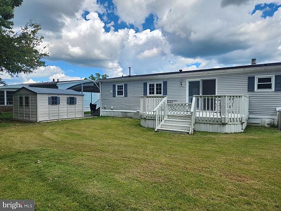 3rd image of 279 Mayflower Dr