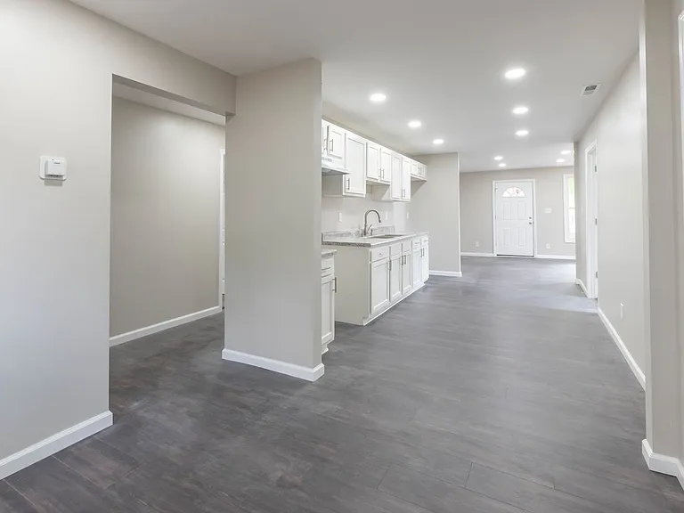 59 W Center St — Photo 9