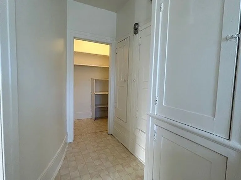 1 Bed 1 Bath- with Hardwood Floors in Downtown Berkeley — Photo 6