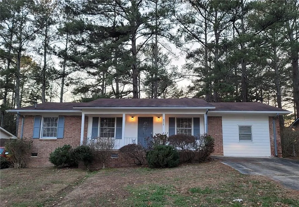 6315 Connell Rd photo 1