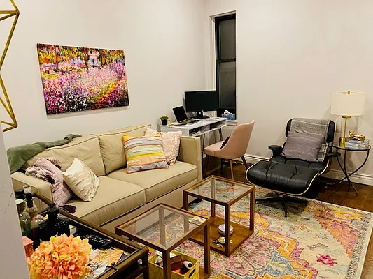Rented by Bank Neary | media 19