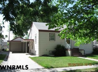 2015 13th St, Gering, NE 69341