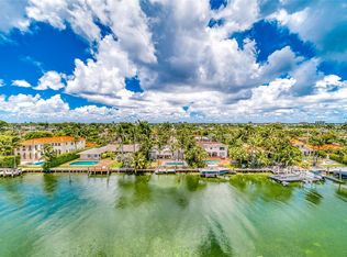 9660 W Bay Harbor Dr #PENTHOUSE E, Miami Beach, FL 33154